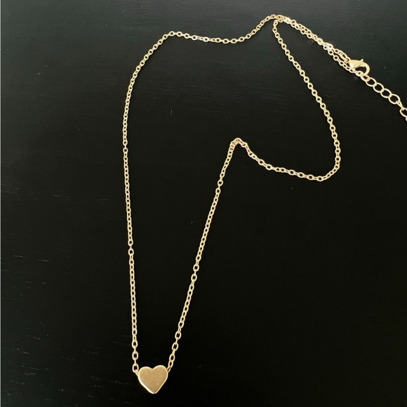 Gold Heart Pendant Necklace - Picture 1 of 3